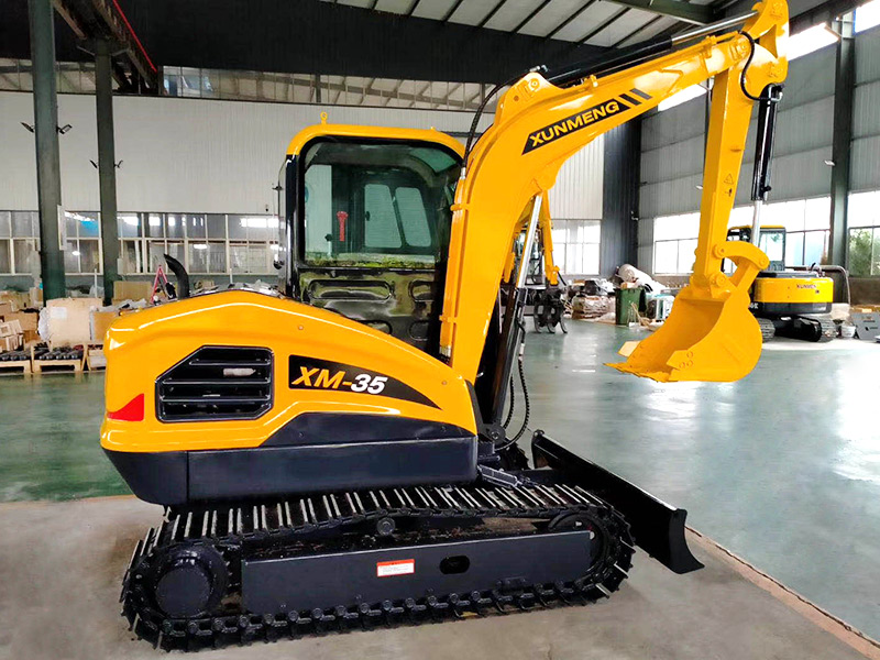 新型35型履帶式挖掘機(jī)7.jpg